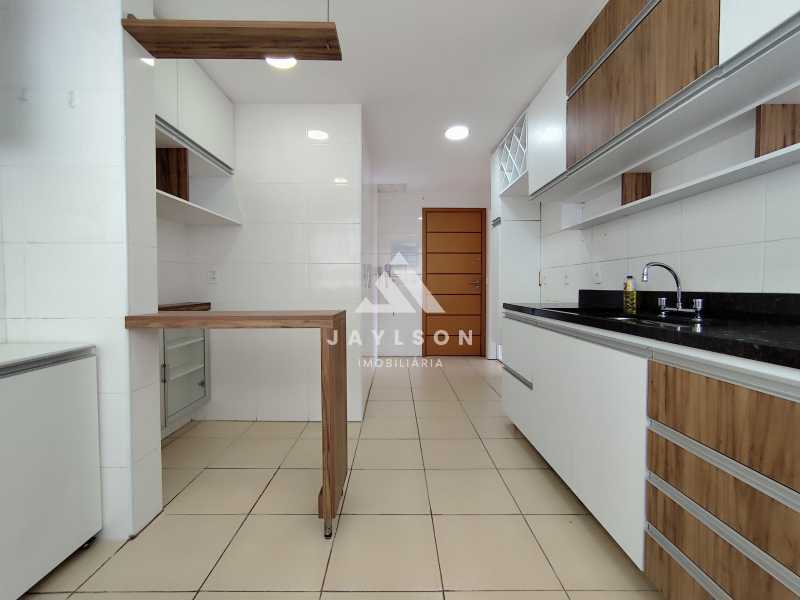 Apartamento à venda com 2 quartos, 83m² - Foto 25