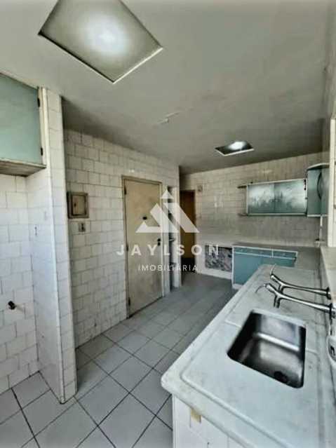 Apartamento à venda com 3 quartos, 120m² - Foto 9