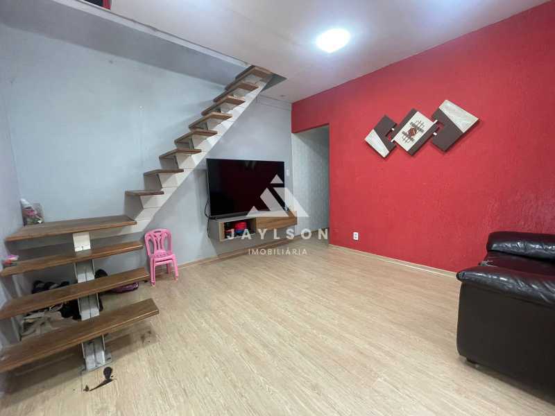 Apartamento à venda com 2 quartos, 70m² - Foto 1