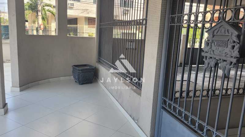 Apartamento à venda com 1 quarto, 42m² - Foto 1