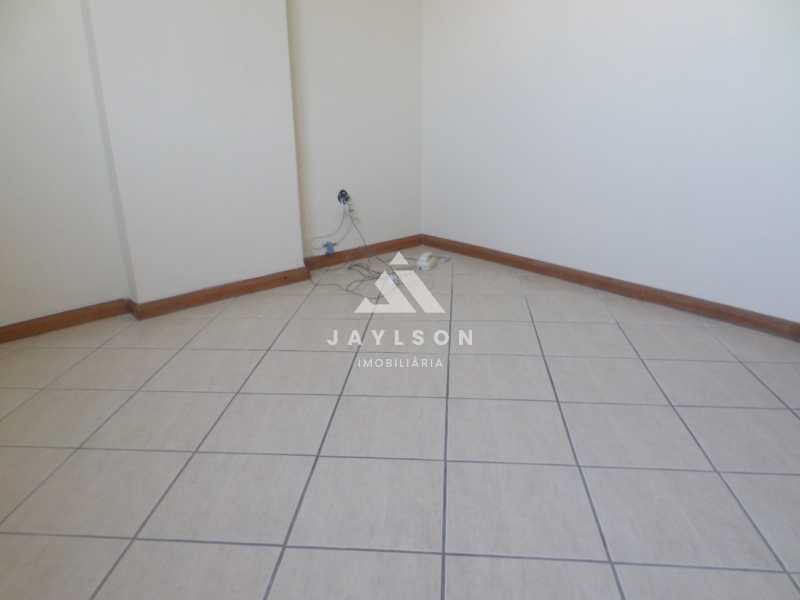 Apartamento à venda com 3 quartos, 90m² - Foto 4