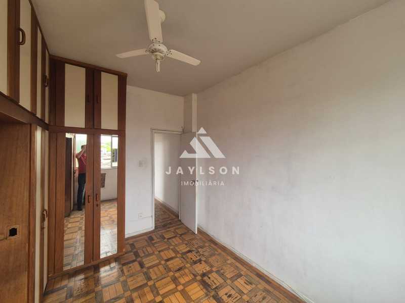 Apartamento à venda com 2 quartos, 75m² - Foto 12