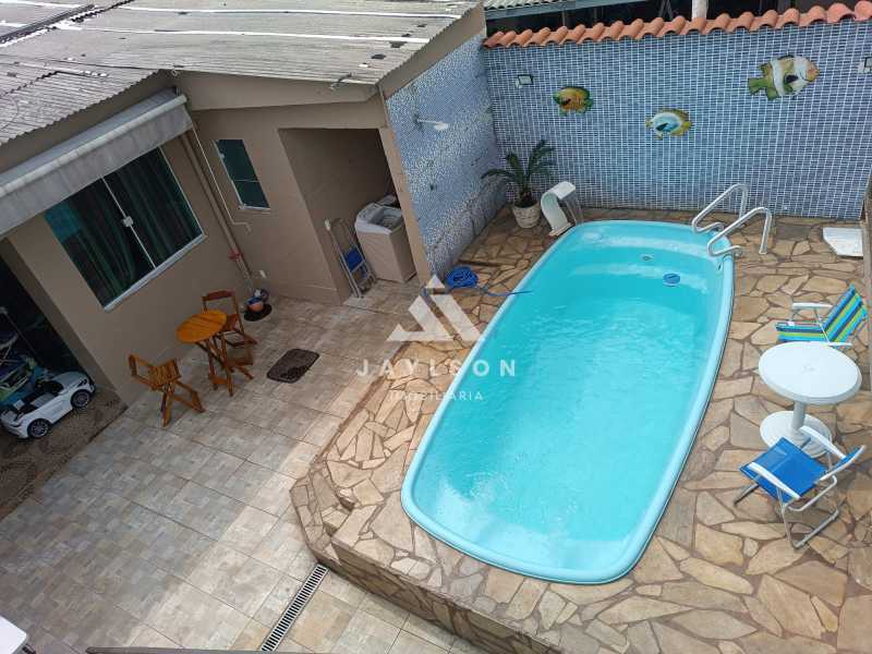 Casa à venda com 4 quartos, 161m² - Foto 2