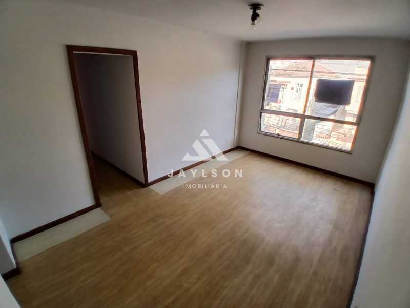 Apartamento à venda com 2 quartos, 66m² - Foto 2