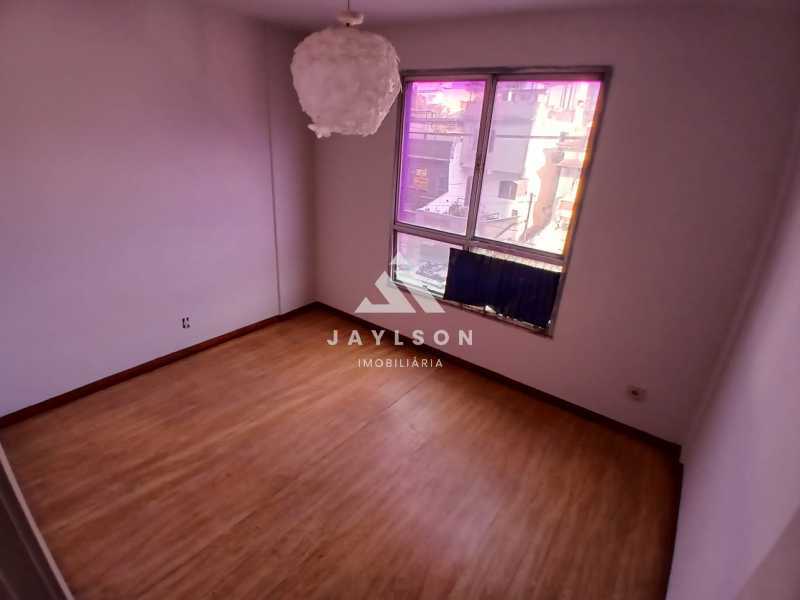 Apartamento à venda com 2 quartos, 66m² - Foto 14