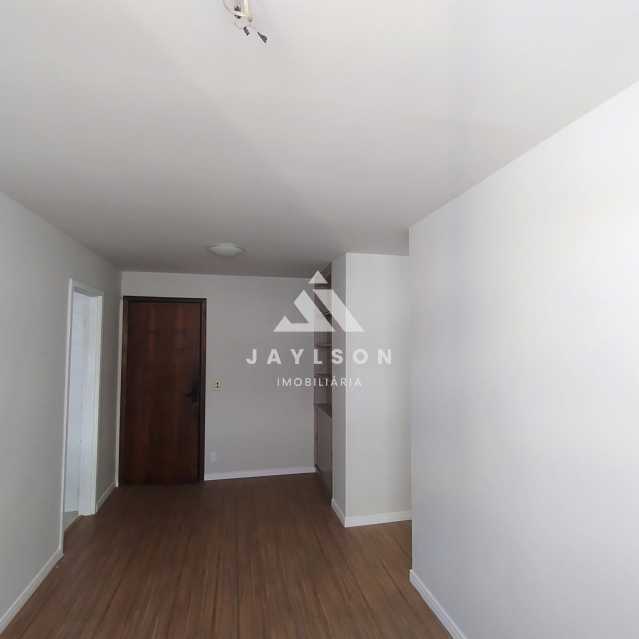 Apartamento à venda com 2 quartos, 45m² - Foto 2