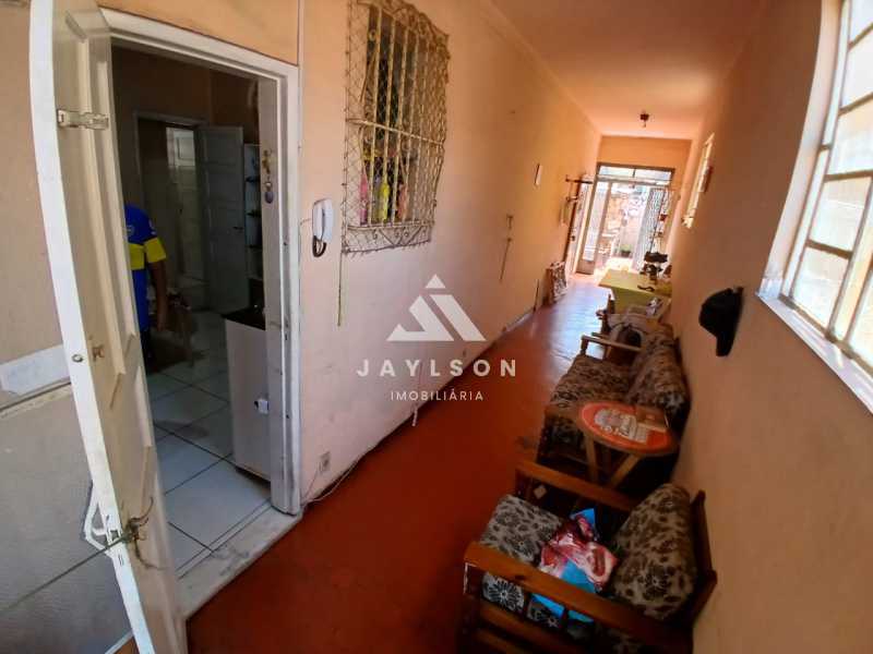 Casa à venda com 2 quartos, 101m² - Foto 10