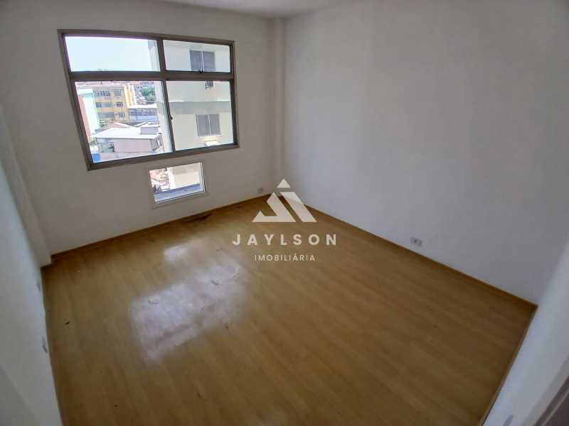 Apartamento à venda com 2 quartos, 75m² - Foto 8