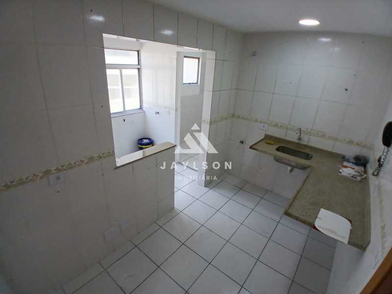 Apartamento à venda com 2 quartos, 75m² - Foto 18