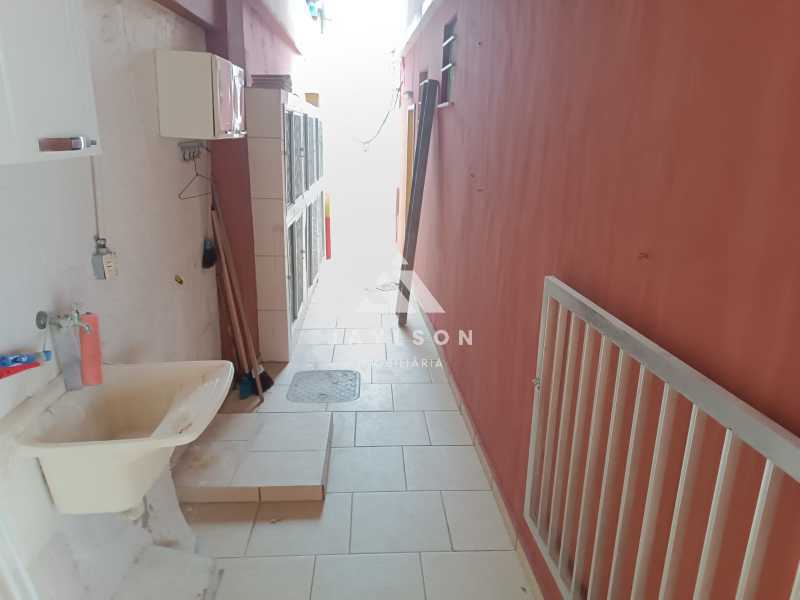 Casa à venda com 2 quartos, 60m² - Foto 23