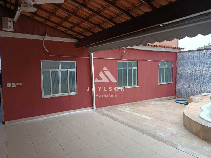 Casa à venda com 2 quartos, 60m² - Foto 25