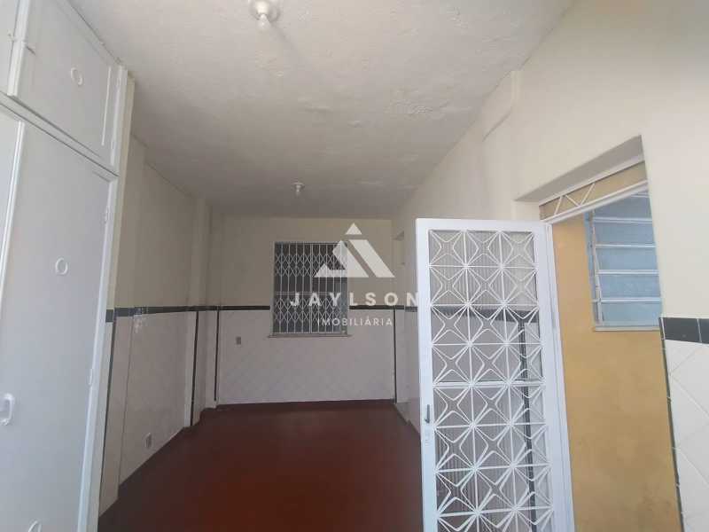 Casa à venda com 2 quartos, 106m² - Foto 3