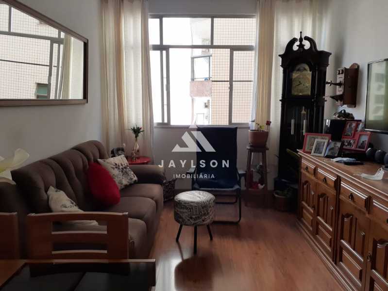 Apartamento à venda com 2 quartos, 75m² - Foto 1