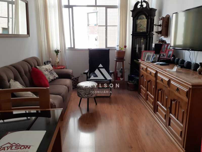 Apartamento à venda com 2 quartos, 75m² - Foto 3