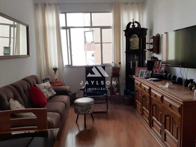 Apartamento à venda com 2 quartos, 75m² - Foto 2