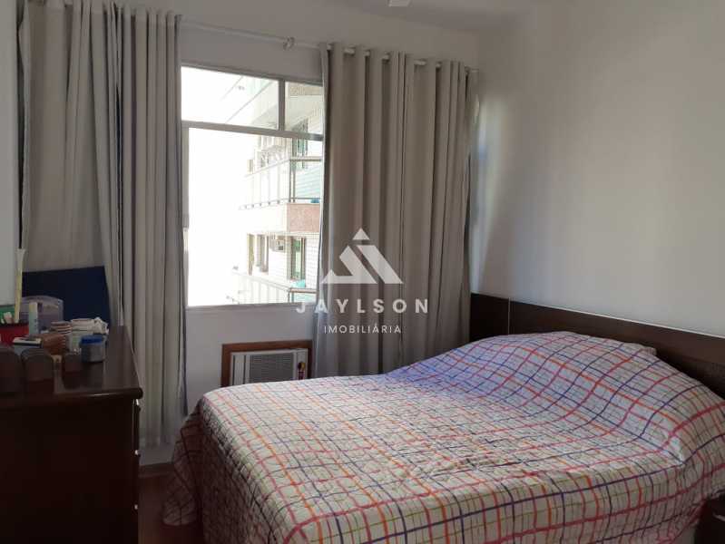 Apartamento à venda com 2 quartos, 75m² - Foto 9