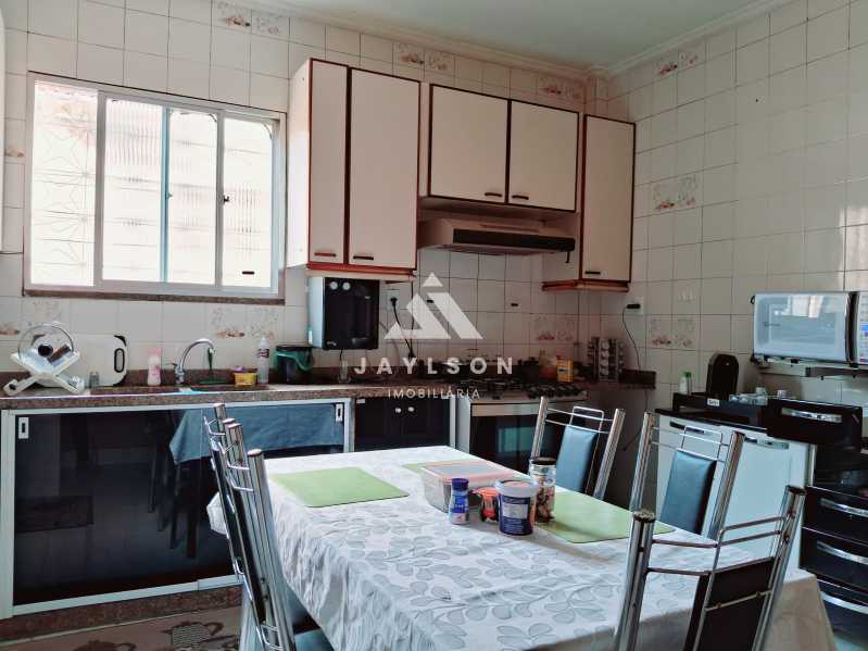 Casa à venda com 6 quartos, 199m² - Foto 13