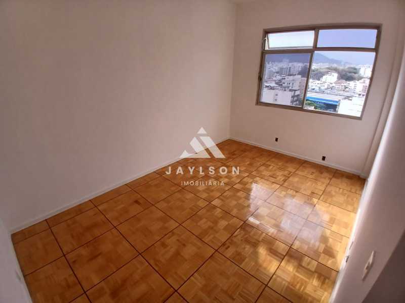 Apartamento à venda com 3 quartos, 130m² - Foto 9