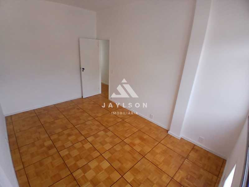 Apartamento à venda com 3 quartos, 130m² - Foto 13