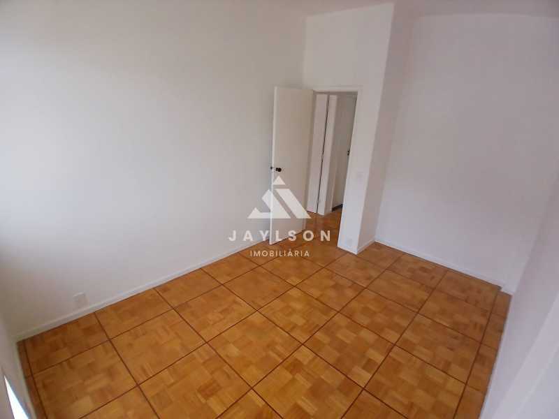 Apartamento à venda com 3 quartos, 130m² - Foto 14