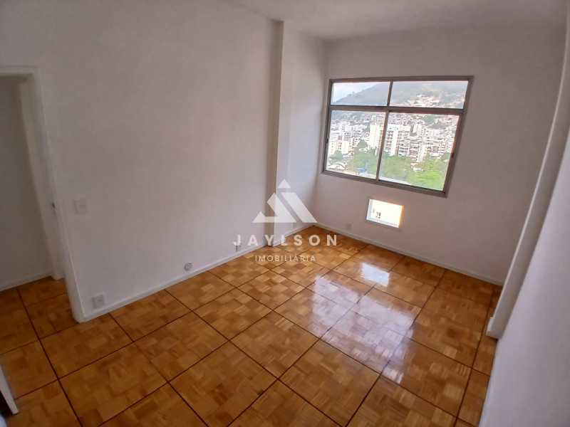 Apartamento à venda com 3 quartos, 130m² - Foto 15