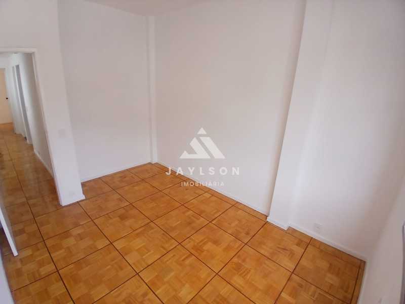 Apartamento à venda com 3 quartos, 130m² - Foto 17