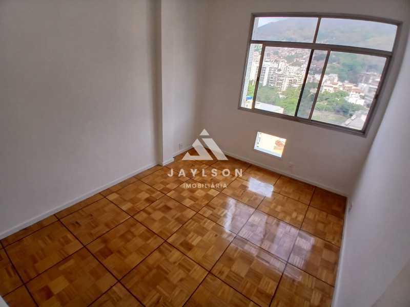 Apartamento à venda com 3 quartos, 130m² - Foto 19