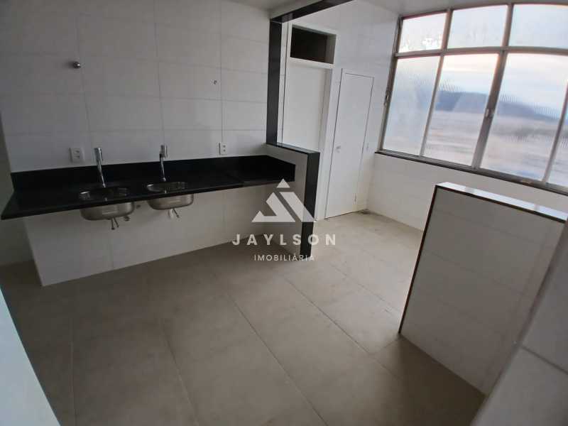 Apartamento à venda com 3 quartos, 130m² - Foto 23