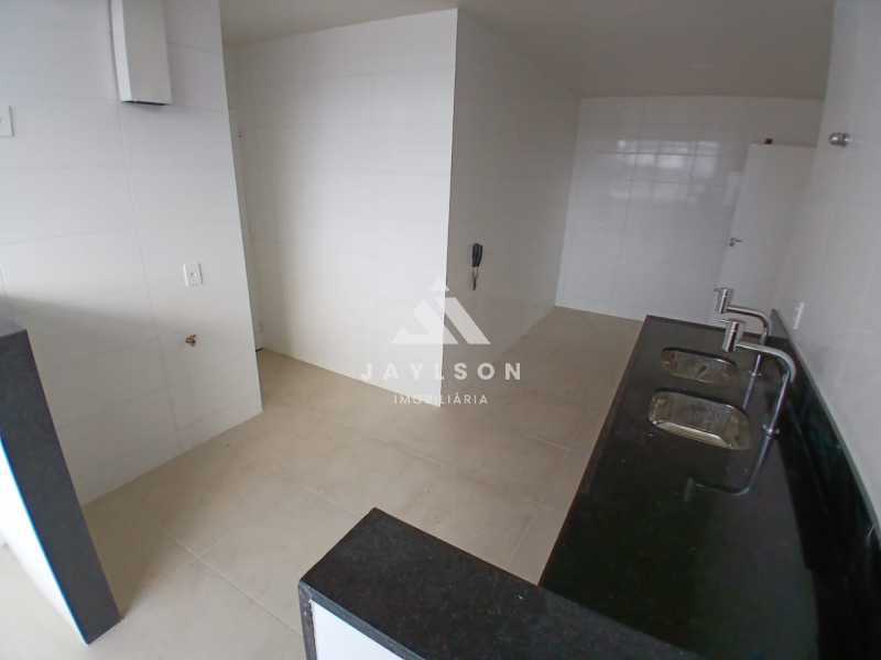 Apartamento à venda com 3 quartos, 130m² - Foto 24