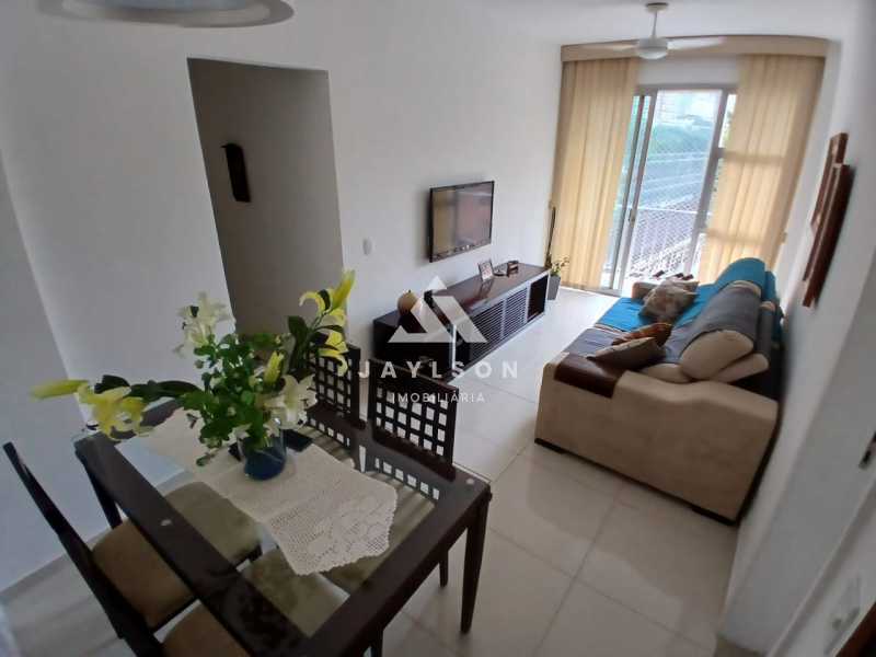 Apartamento à venda com 3 quartos, 80m² - Foto 1