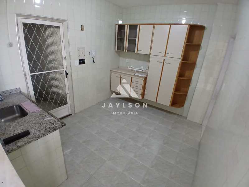 Apartamento à venda com 2 quartos, 85m² - Foto 16