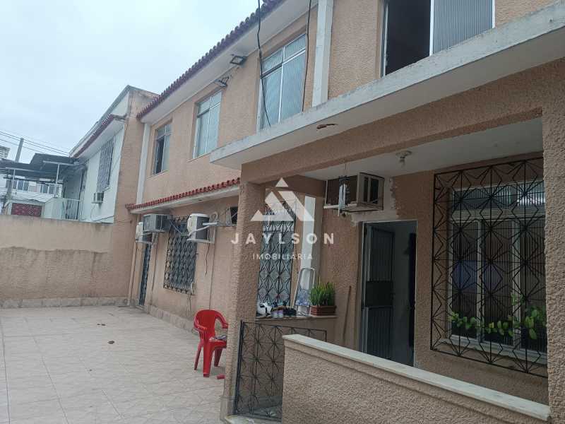 Casa à venda com 2 quartos, 169m² - Foto 2