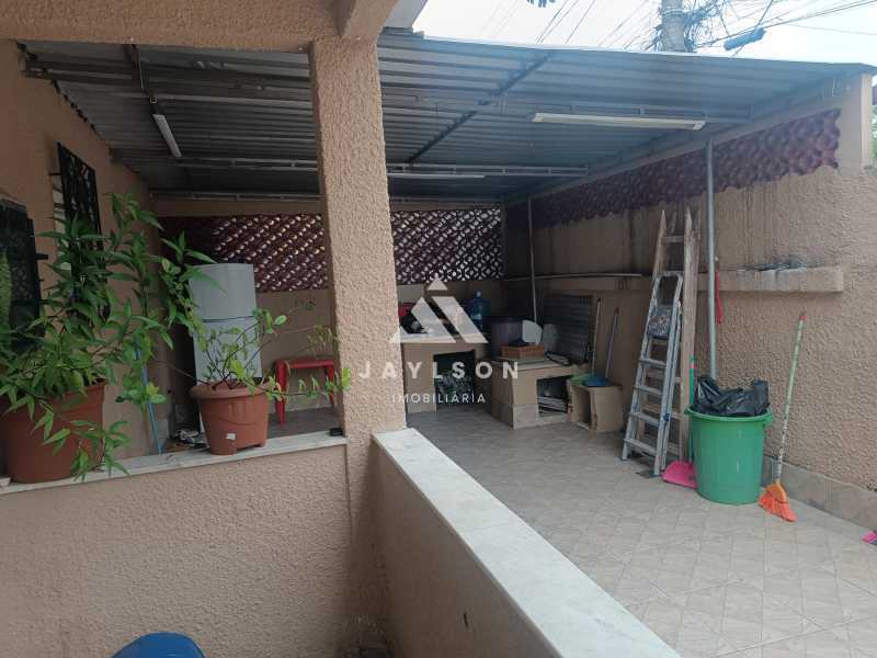 Casa à venda com 2 quartos, 169m² - Foto 8