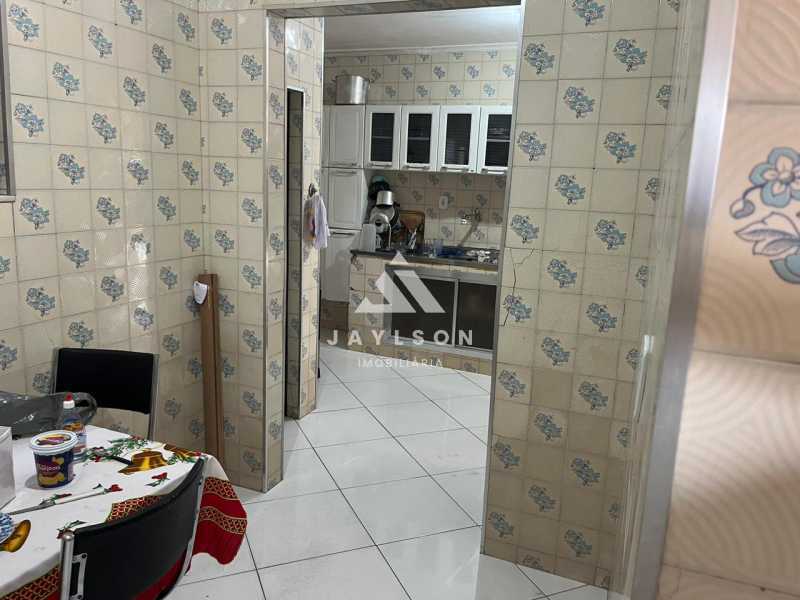 Casa à venda com 2 quartos, 169m² - Foto 16