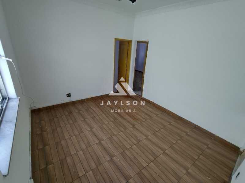 Apartamento à venda com 2 quartos, 63m² - Foto 4