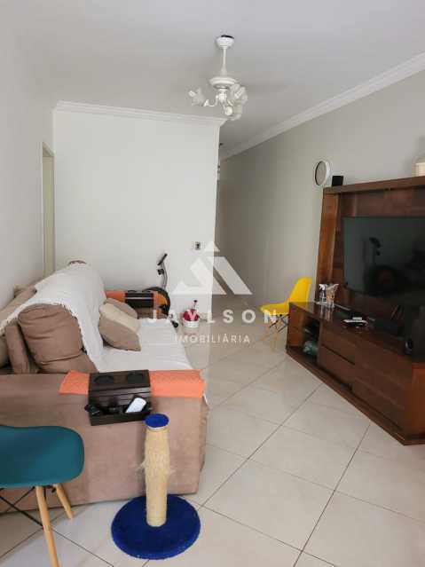 Apartamento à venda com 3 quartos, 60m² - Foto 2