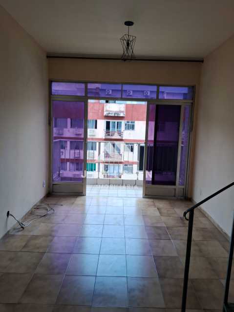 Cobertura à venda com 2 quartos, 106m² - Foto 2