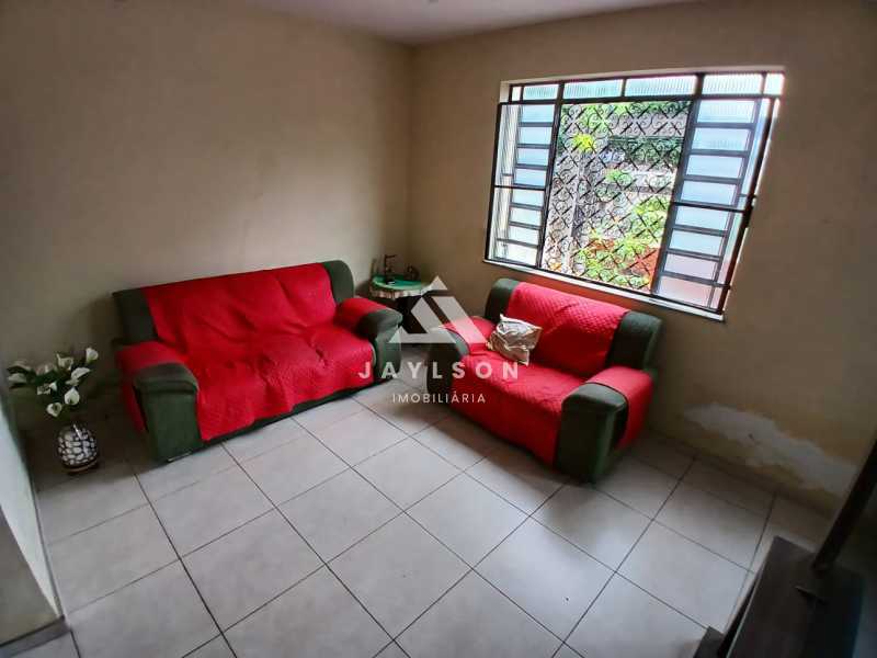 Casa à venda com 3 quartos, 174m² - Foto 2