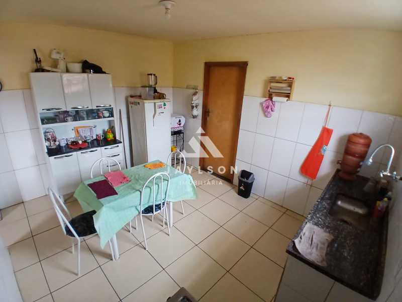 Casa à venda com 3 quartos, 174m² - Foto 27