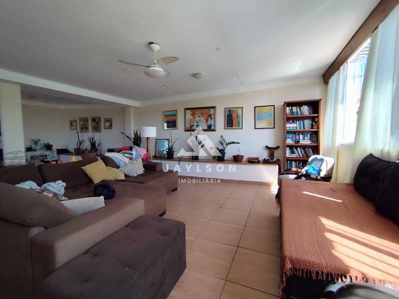 Casa à venda com 2 quartos, 188m² - Foto 10