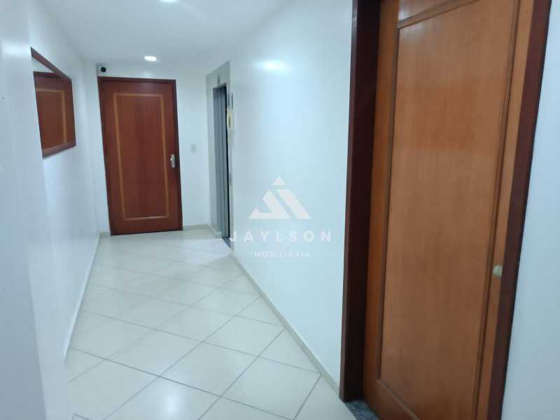 Apartamento à venda com 2 quartos, 80m² - Foto 3