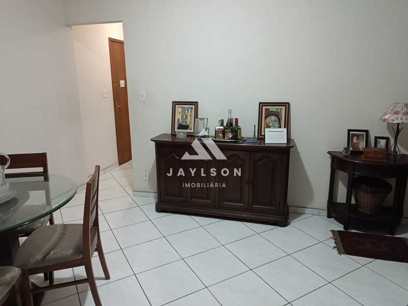 Apartamento à venda com 2 quartos, 80m² - Foto 9