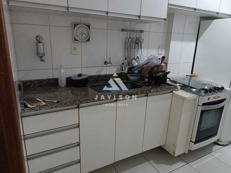 Apartamento à venda com 2 quartos, 80m² - Foto 20