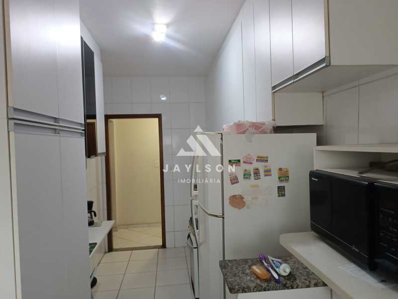 Apartamento à venda com 2 quartos, 80m² - Foto 22