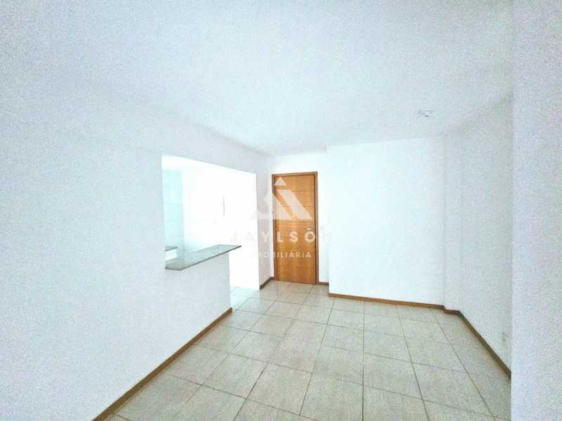 Apartamento à venda com 2 quartos, 60m² - Foto 11