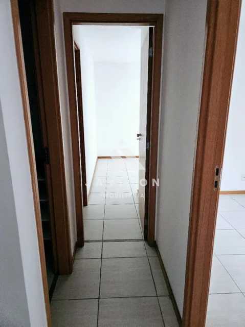 Apartamento à venda com 2 quartos, 60m² - Foto 17