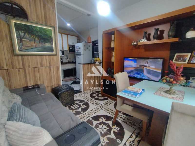 Casa de Vila à venda com 2 quartos, 60m² - Foto 11