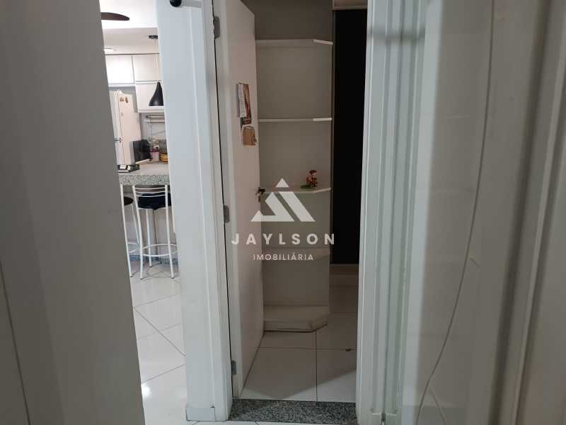 Apartamento à venda com 3 quartos, 60m² - Foto 20