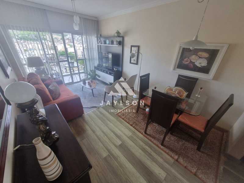 Apartamento à venda com 2 quartos, 70m² - Foto 9