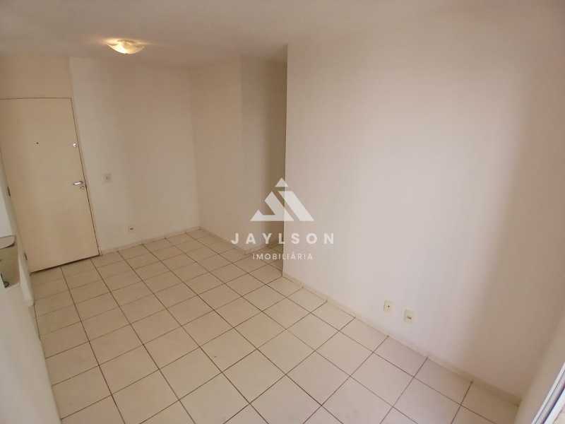 Apartamento à venda com 2 quartos, 46m² - Foto 3